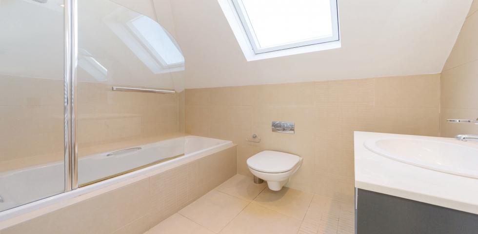 			NEW INSTRUCTION , 4 Bedroom, 1 bath, 1 reception Detached House			 Turner Close, HAMPSTEAD GARDEN SUBURB